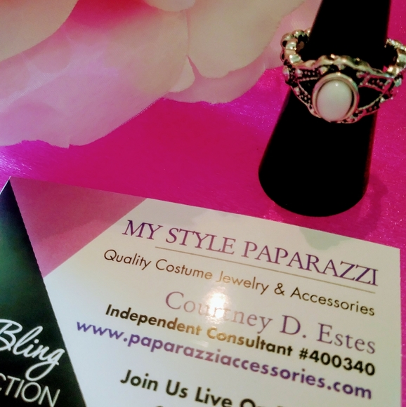 Paparazzi Accessories - Picture 2 of 9